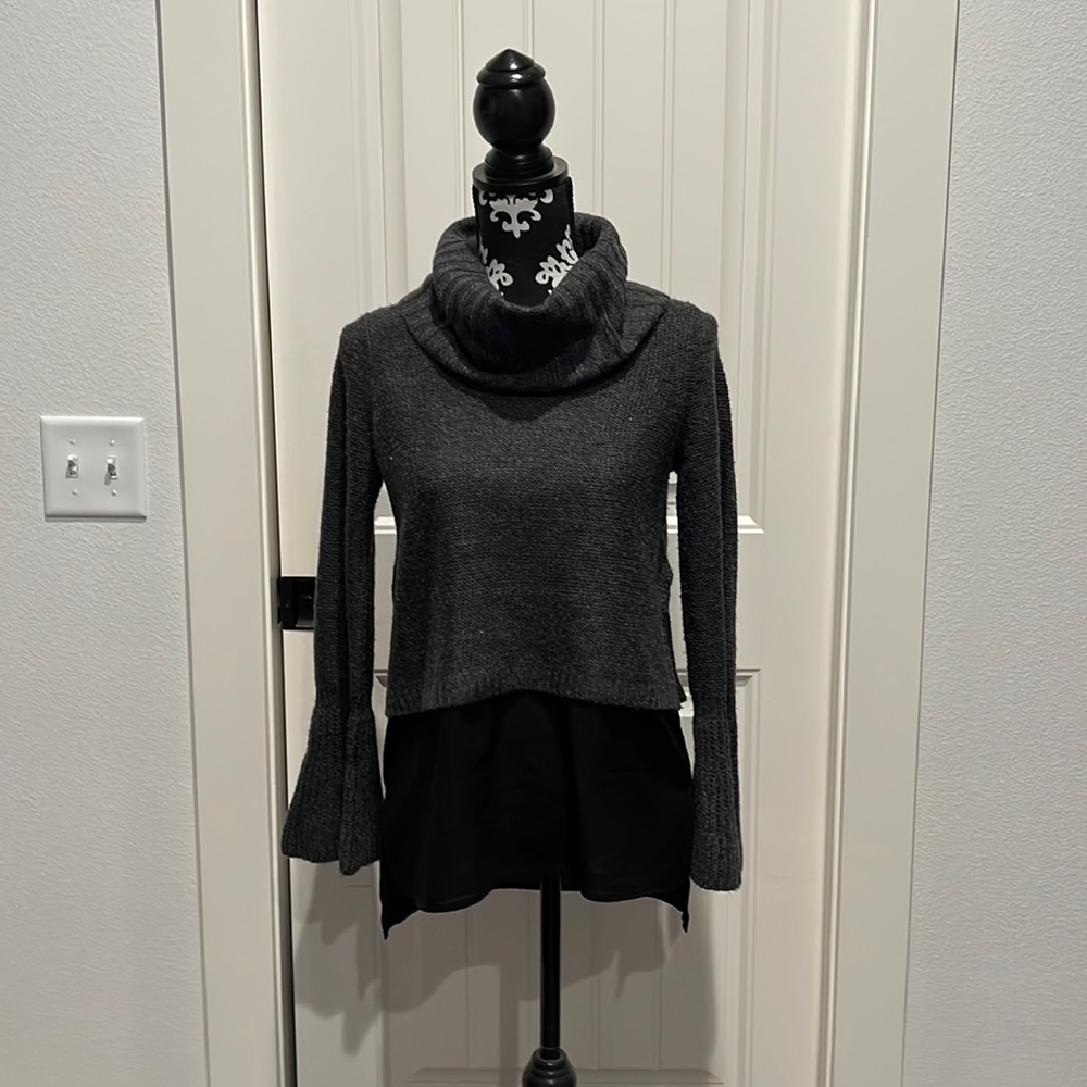 Cute sweater Anthropologie 💕